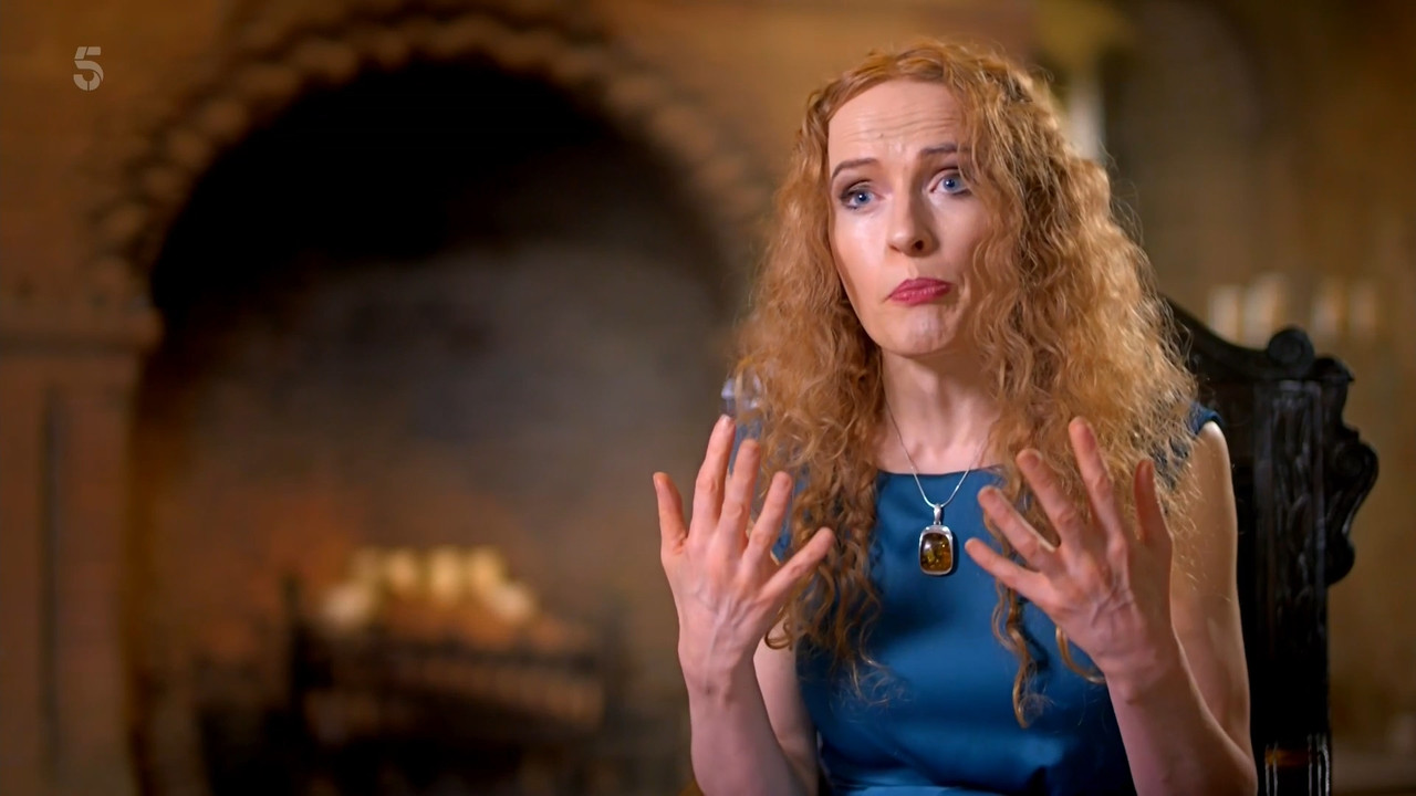 2023-01-14_20_30_Channel5_Secrets-of-the-Royal-Palaces_3x2.mp4_snapshot_29.25.713