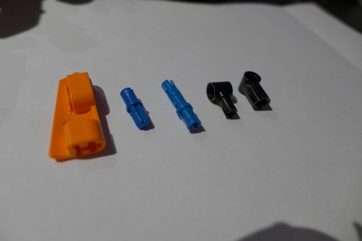 12002338-F0-B6-4430-A30-F-40-F0-F5-D1-C8