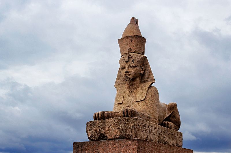Sphinx-in-petersburg-02