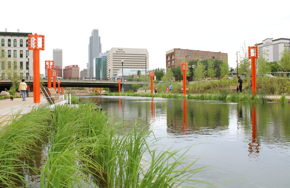 gene-leahy-mall-pond