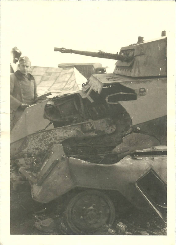 Foto Sdkfz 8-Rad Panzerspäh Kampf Volltreffer