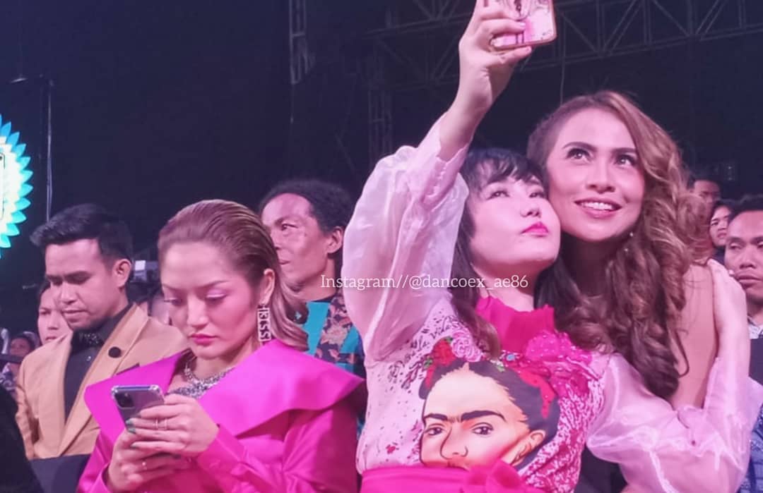 Instagram@dancoex-ae86