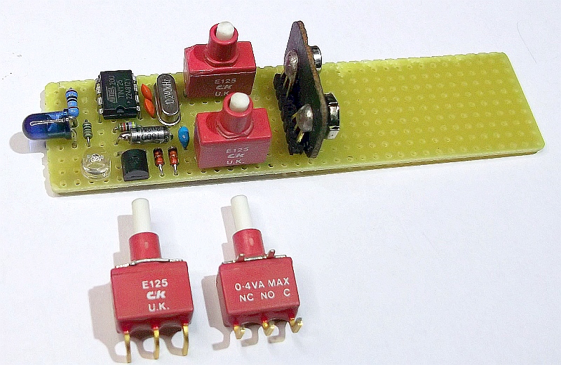 [Bild: DAT-Secret-Key-Sender-2-mit-ATtiny25-006.jpg]