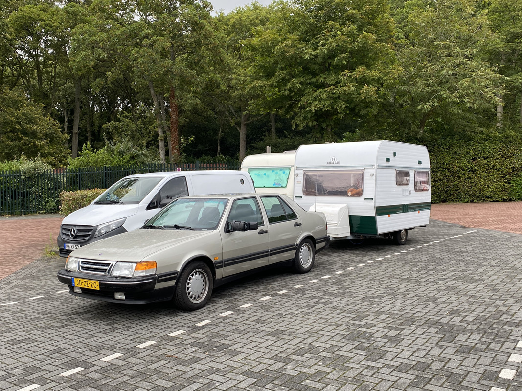 28001EC0-FA78-45B7-B5B8-BE68981E7FE0