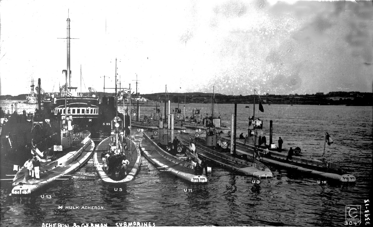 U-13, U-5, U-11, U-3 и U-16 в Киле