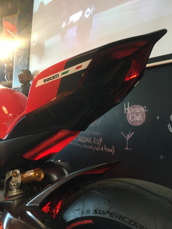 063F4043-831F-4BE5-8C29-6F7ADDB6A195