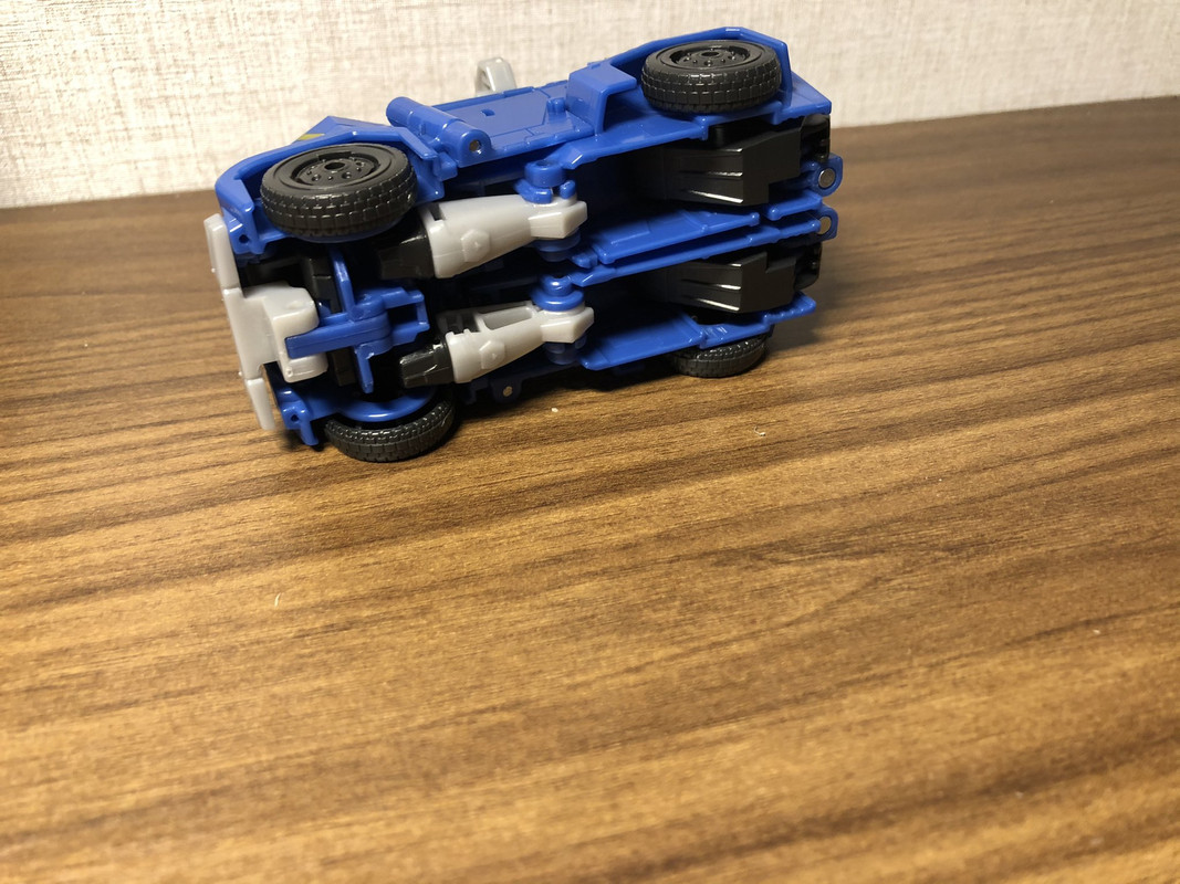 Cyberverse-Deluxe-Soundwave-06