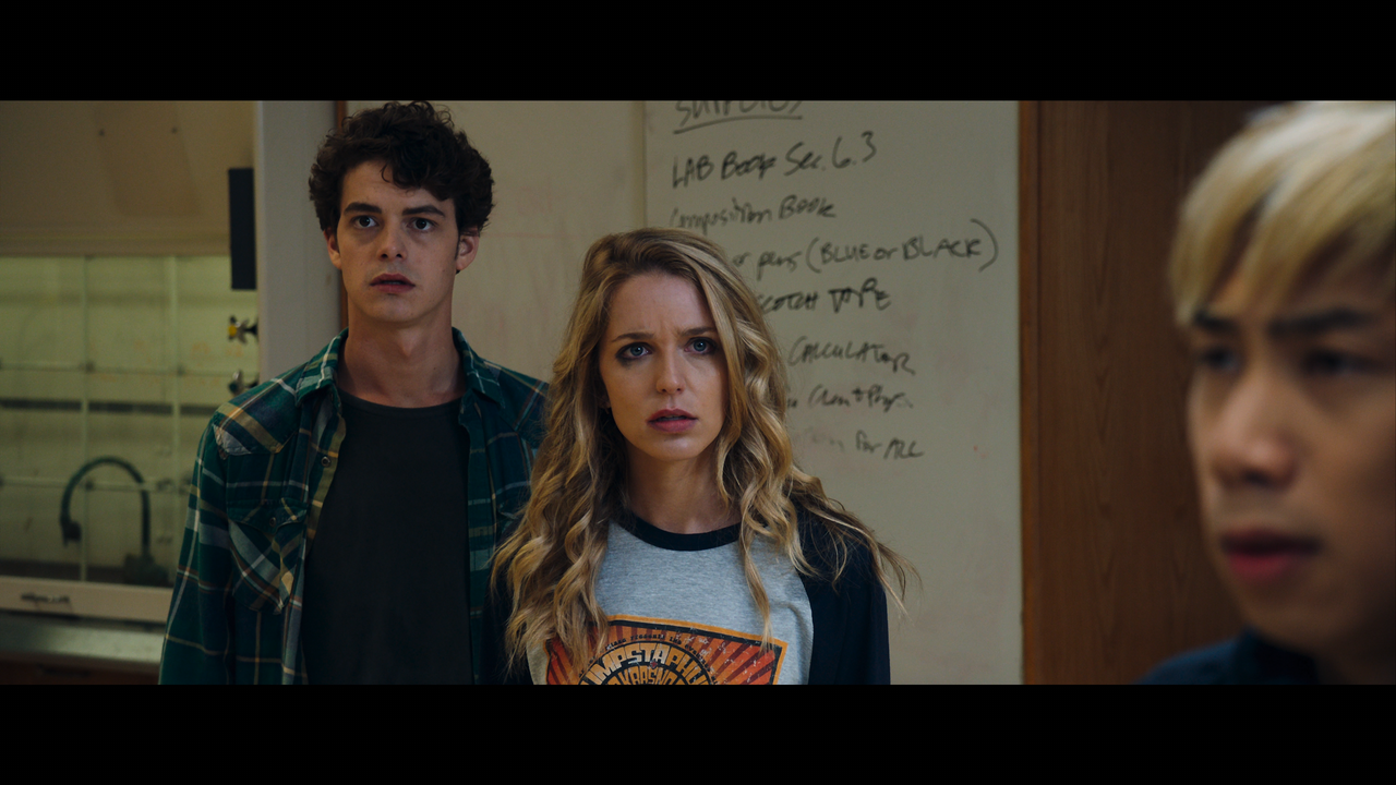 Happy.Death.Day.2U.2019.2160p.UHD.BDRemux.DTS-HD.MA.HDR.DoVi.Hybrid.P8.by.DVT.mkv_snapshot_00.13.36_