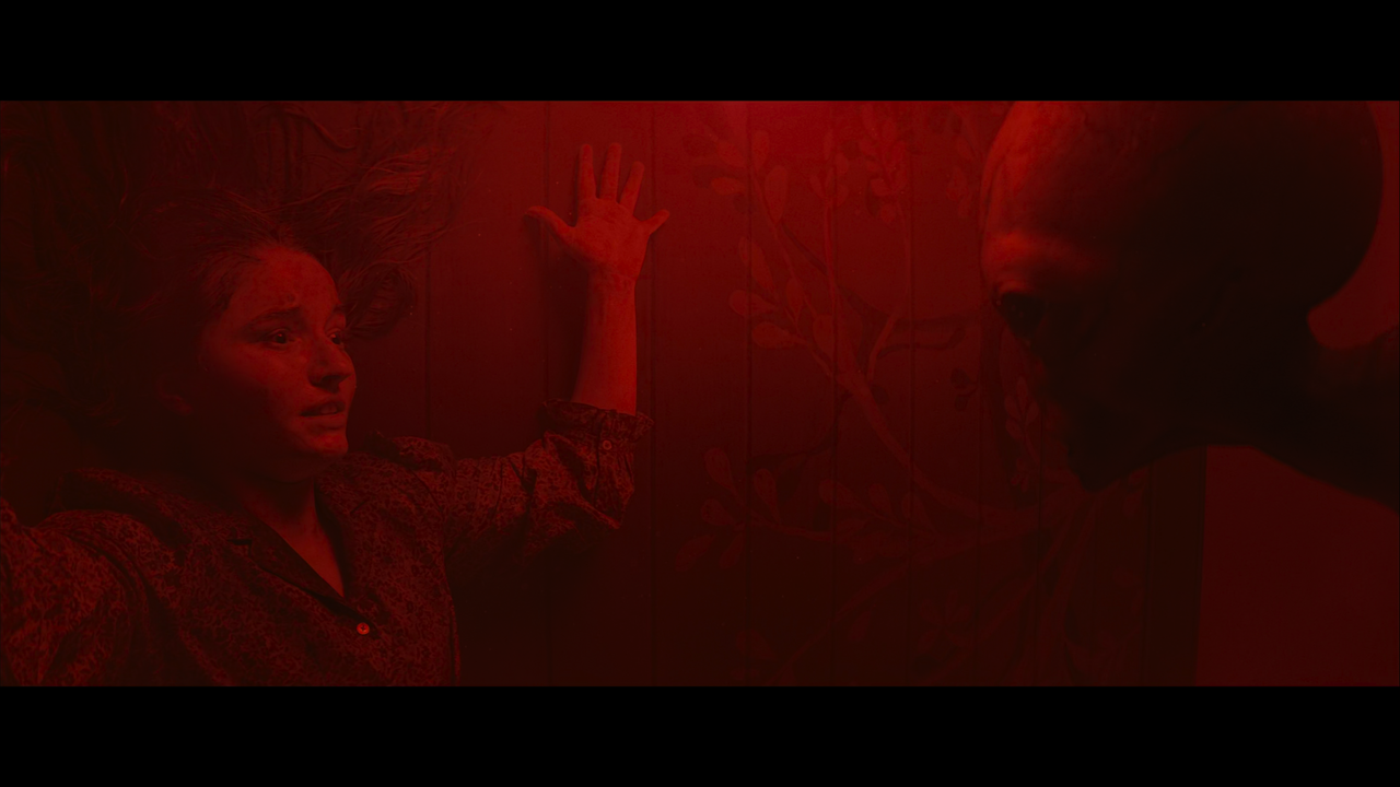 No.One.Will.Save.You.2023.2160p.DSNP.HDR.DV.HEVC-Нечипорук.mkv_snapshot_01.04.51.602