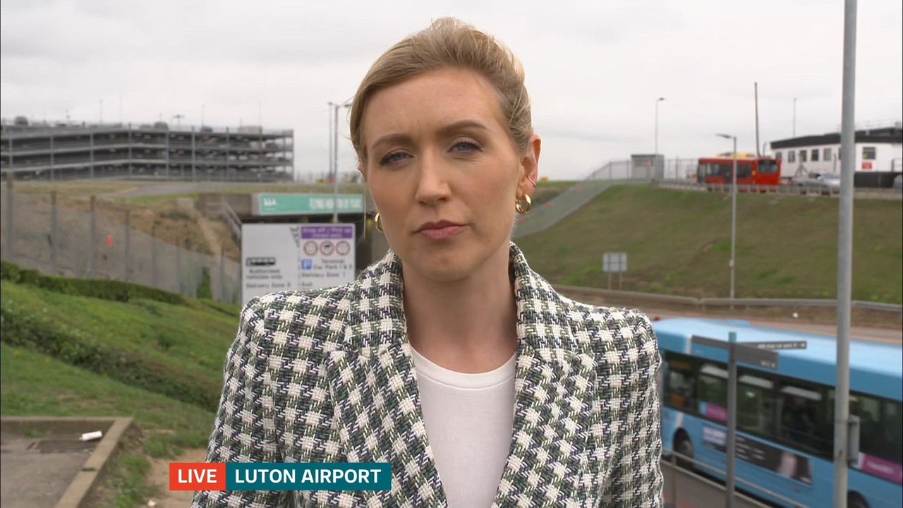 ITV Lunchtime News_20231011_13301355.ts_snapshot_16.55.845