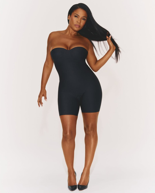 Shape-your-New-Year-s-Eve-look-like-the-icon-who-shaped-a-generation-iamnialong-Photo-Vanessa-Be.jpg