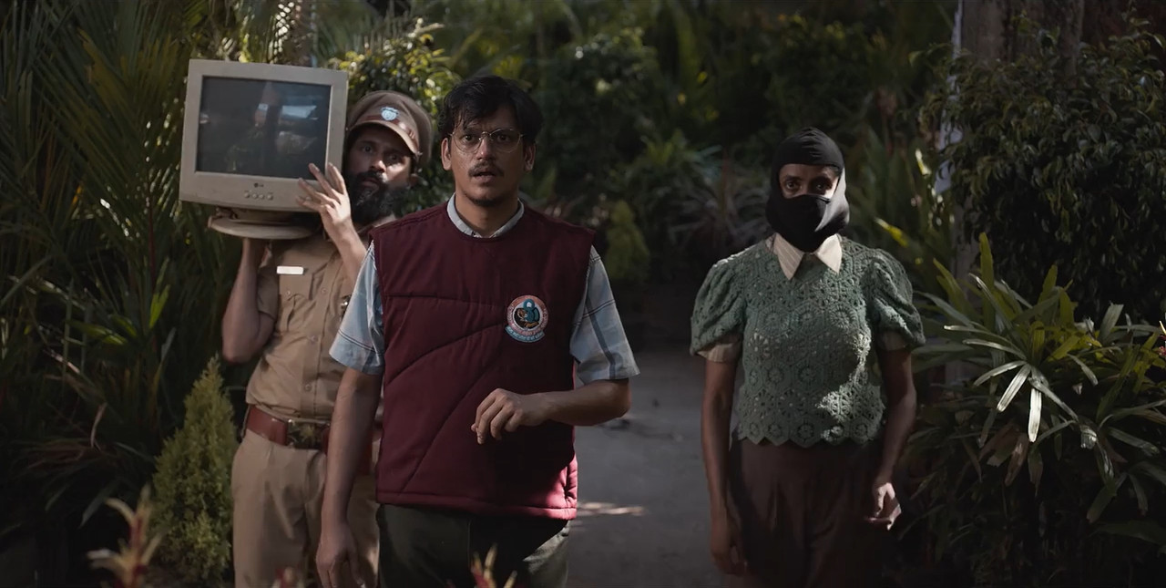 OK Computer (2021) Season 1 [Hindi + Tamil + Telugu + Malayalam + Kannada] WebRip 480p 720p ESub - Complete Screenshot
