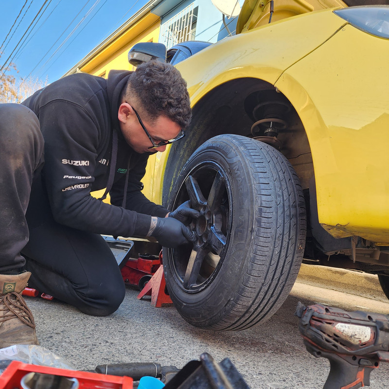 colocando ruedas despues de instalar las pastillas de freno