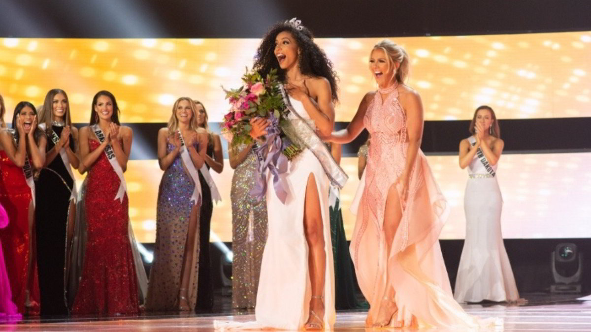 Cheslie Kryst ha vinto il concorso Miss USA nel 2019 in rappresentanza dello stato della Carolina del Nord.