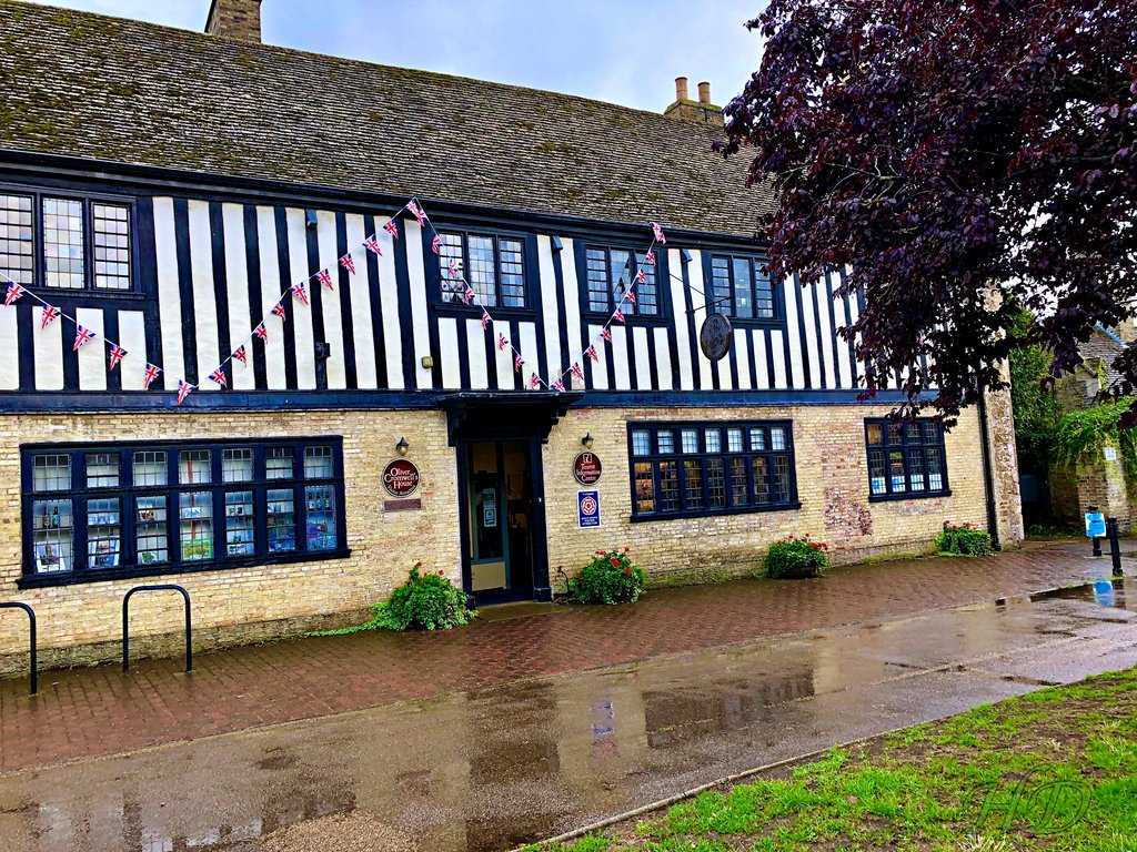 Cromwell-House-HD.jpg