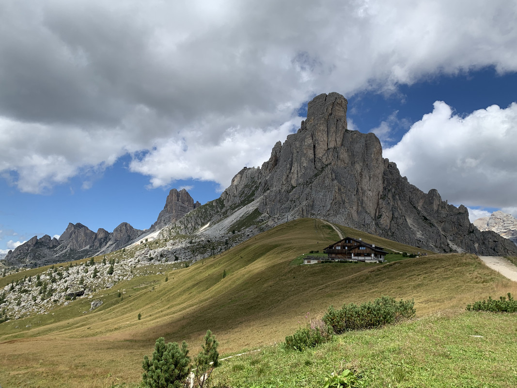 86B7217C-AACC-4C2B-BEAC-457D95F80F3B