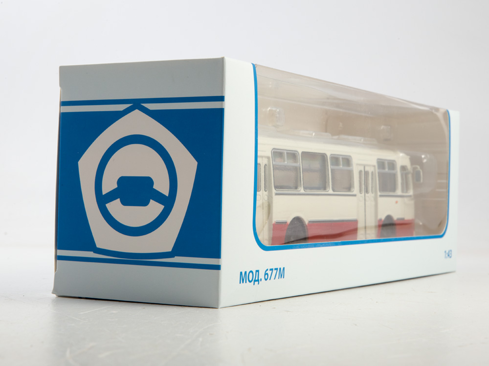 900360_LiAZ-677M (white-red)_[Rtm]_08