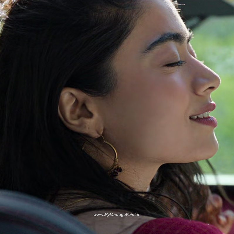 35-Rashmika-Mandanna-Hot-in-Animal-Movie-with-Ranbir-Kapoor
