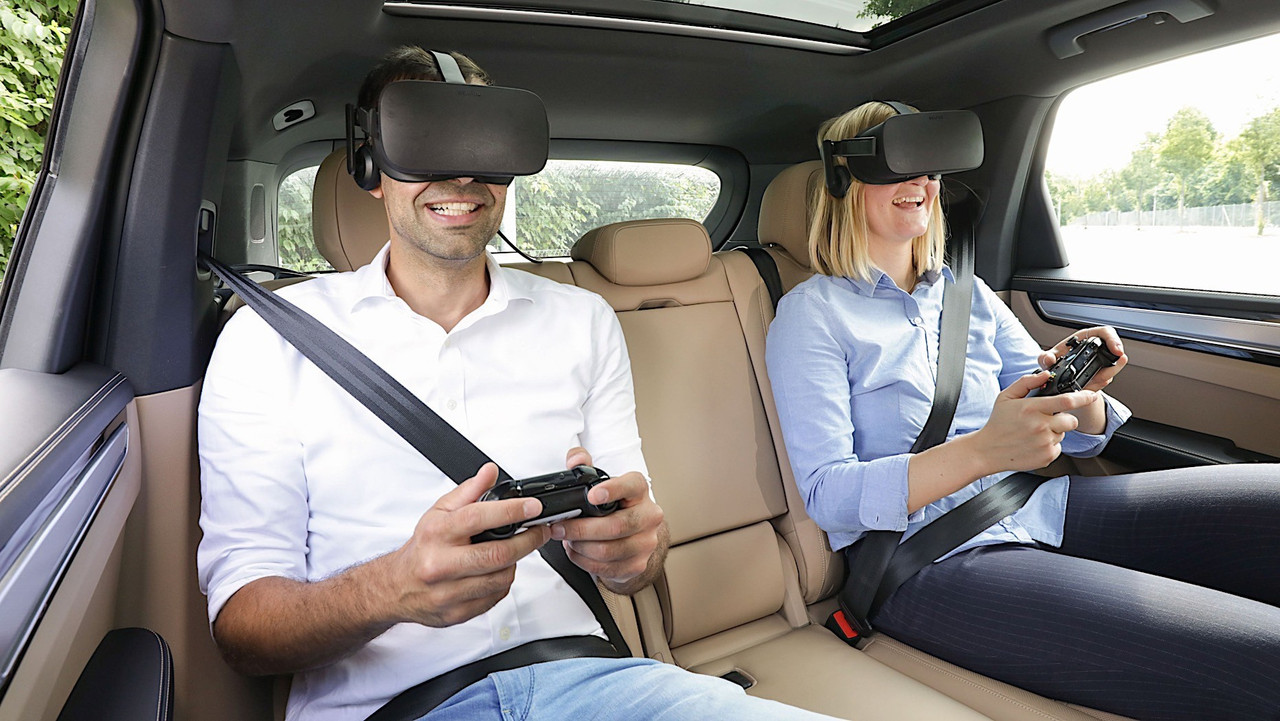 Porsche VR experience (2)