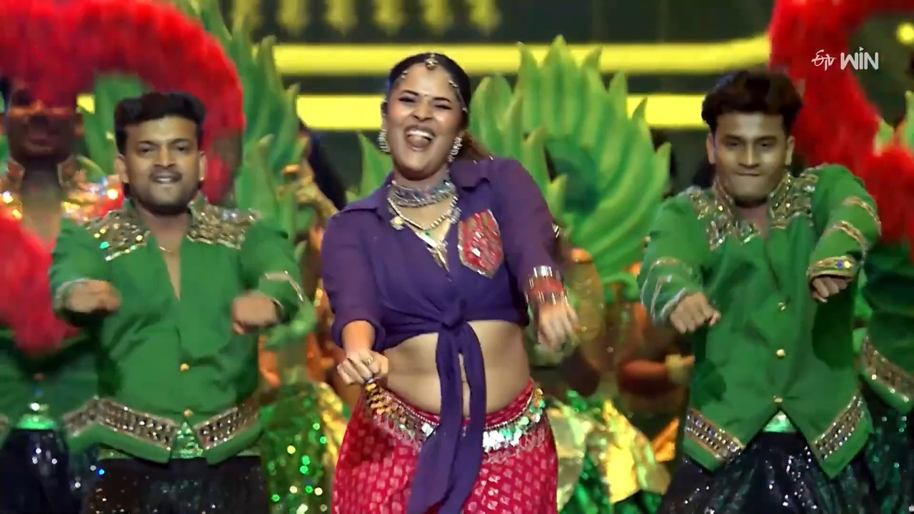 Anasuya Bharadwaj Instagram viral photos leaked selfie clothless romantic onlyfans Pinterest redit pictures  of her juicy curves saari backless salwar shirt ceamy figure tiktok, Imdb, Flickr, Tumblr cleavage exposing navel show armpit juicy lip navel,iduppu,kiss smooch Email Id, WhatsApp Number,