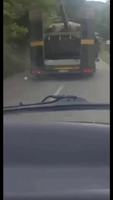 https://i.postimg.cc/FsqLD2p7/video-2026-09-03-03-36-48.gif