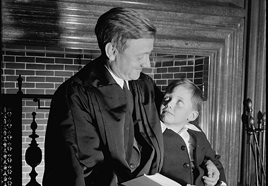 PT-109-SUPREME-COURT-2-FOTOR.jpg