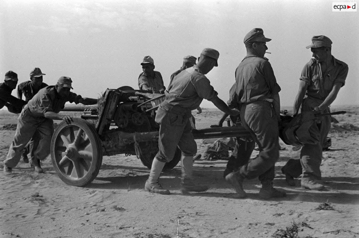 Service de pièce d'un canon antichar 5 cm PaK 38.3