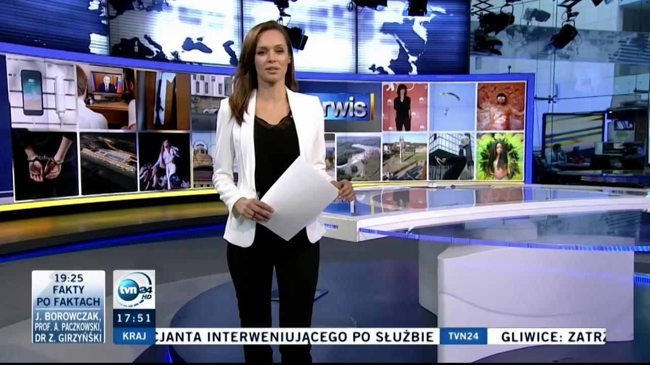 V0323_20180829_172438.mp4_snapshot_21.54_[2018.08.29_21.05.55]