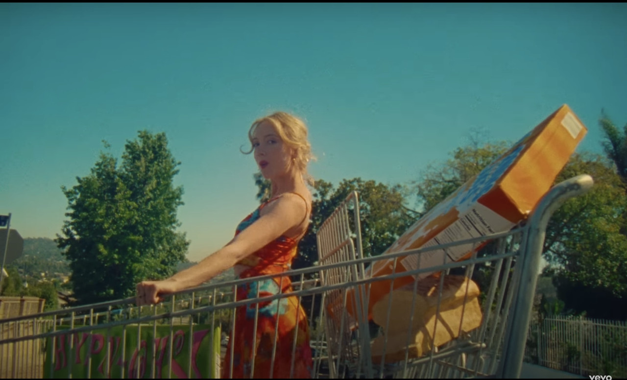 9B38ACD8-FD7A-4C96-A2D5-44E4EBE75AAE