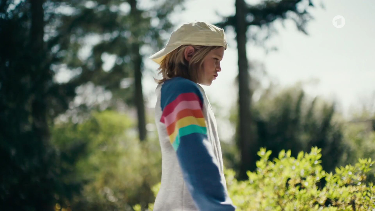 Einfach Nina (2022)_00_04_08_00_16