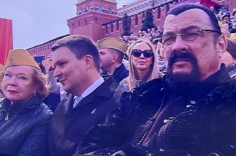 Стивън Сегал отиде на Червения площад на Деня на победата