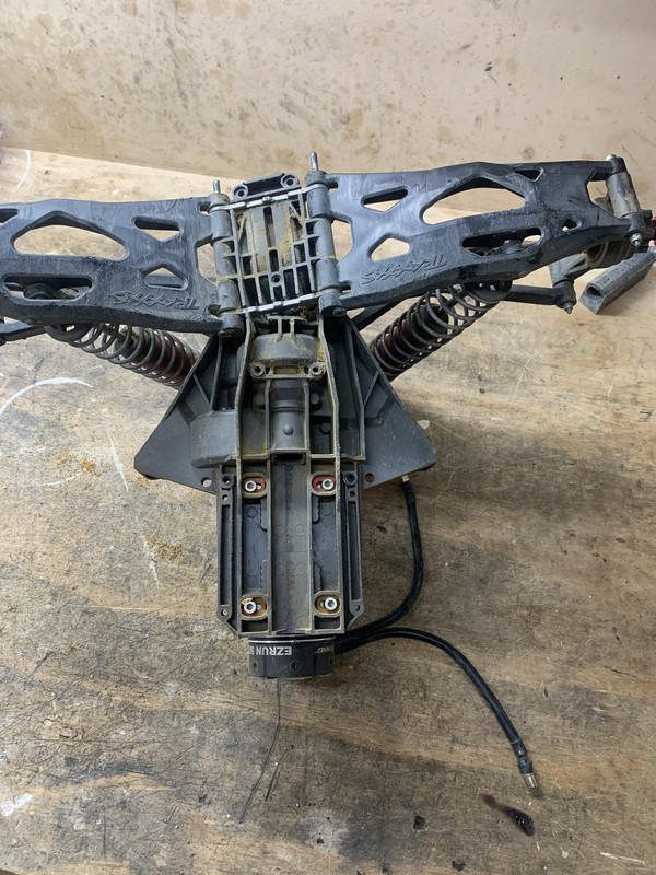 E645BC33-ADB6-402A-A802-7489E61BF4BD