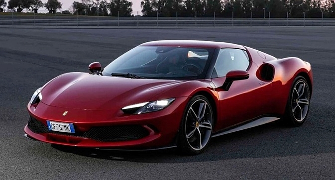 MAGNUM-PI-FERRARI-296-1-A-FOTOR-2.jpg