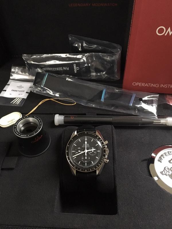 Coin des Affaires - Vends Omega Speedmaster « Moonwatch » Neuve