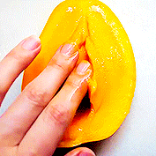 tumblr-9b77b9c5448488dfb4c9c678b0c67a9b-d0f5df21-250.gif