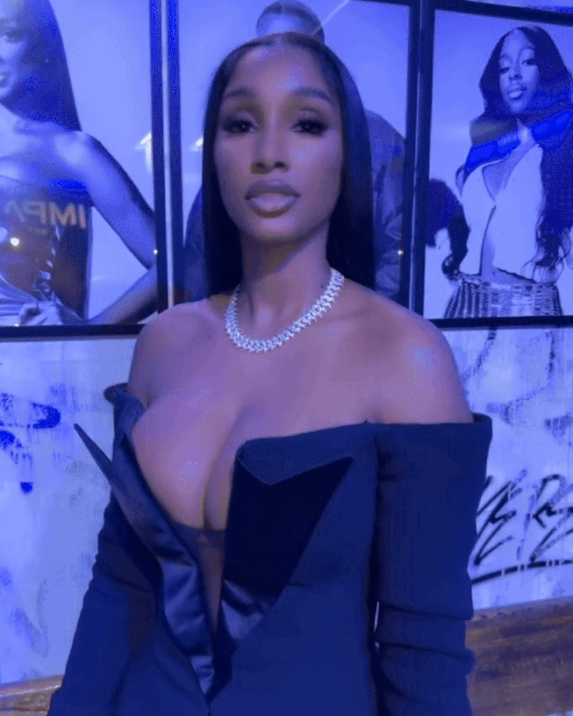 [Image: UD-realberniceburgos-3283353311855233684...verter.gif]