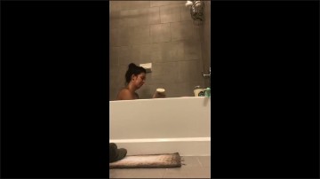 [Image: Voyeur40815124527.jpg]