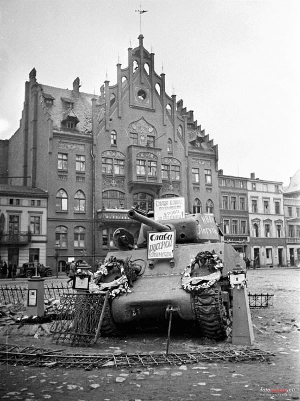 Knocked out M4A2(76)W on the grave of Major I.E. Lagutin, the commander of the 116th Tank Brigade. C