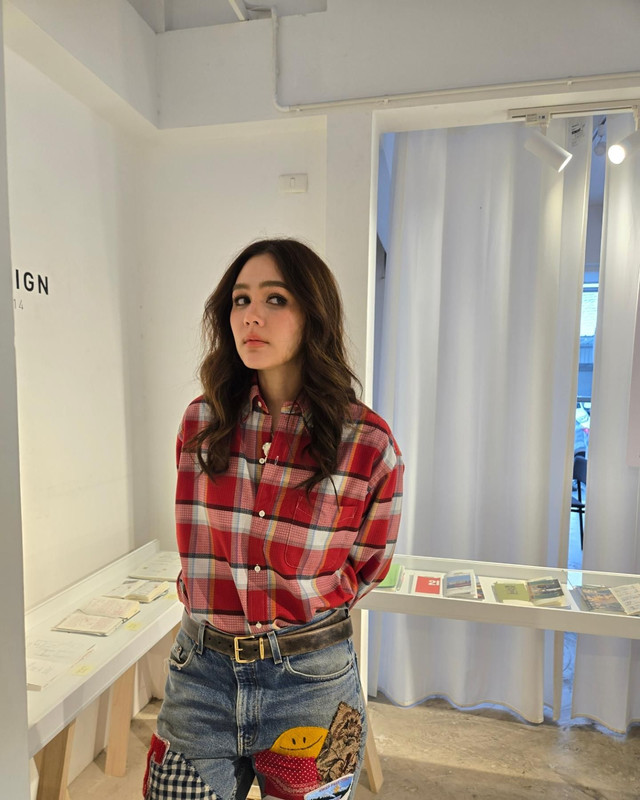 chomismaterialgirl-1724994101-3445822730204259976-4275583