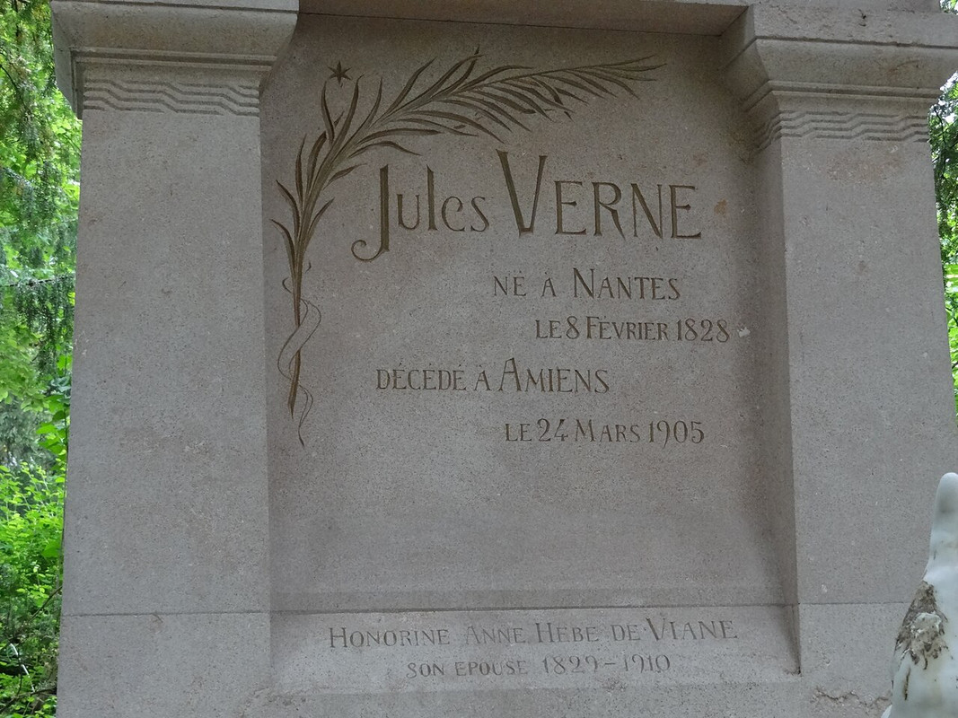 Tombe_de_Jules_Verne_(1828–1905)_3