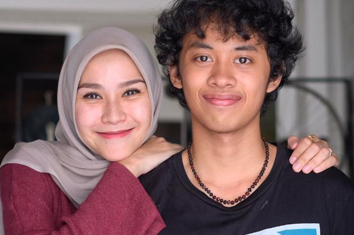 Zaskia Adya Mecca dan anak sambungnya, Barmastya Bhumi (Instagram/zaskiadyamecca)