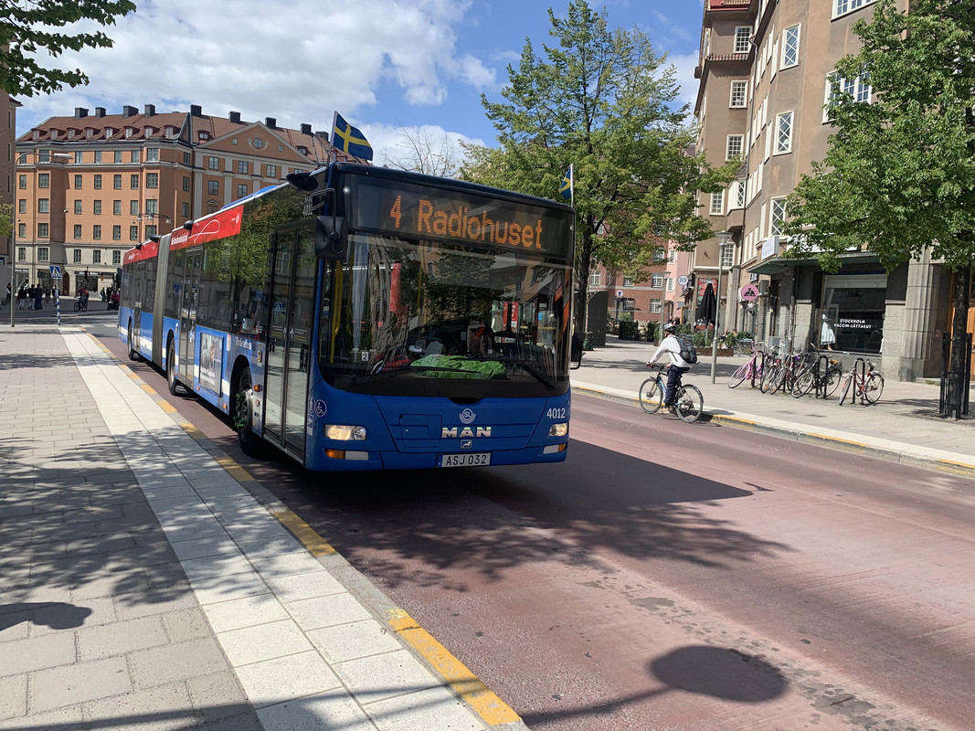 6FB44227-29D8-404D-8276-E9674E8D66AA