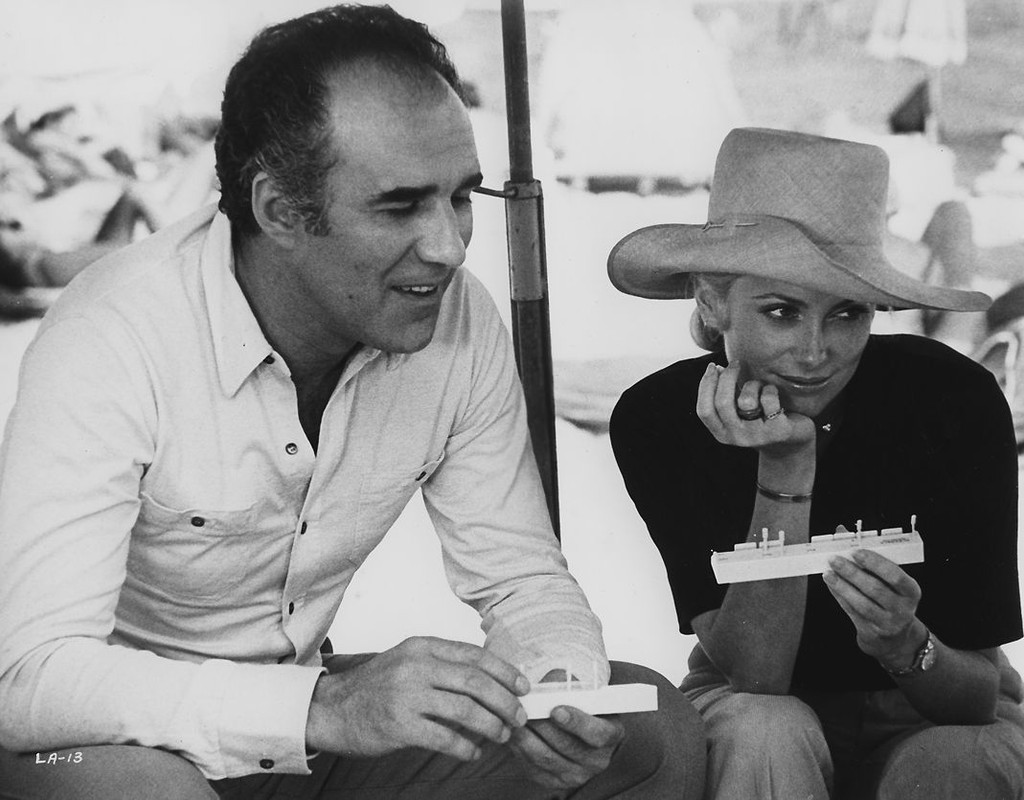 catherine_deneuve_mb94