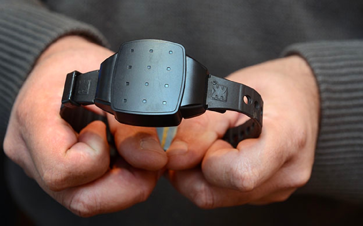 Corruptos podrían usar brazalete electrónico según propuesta de Senadora