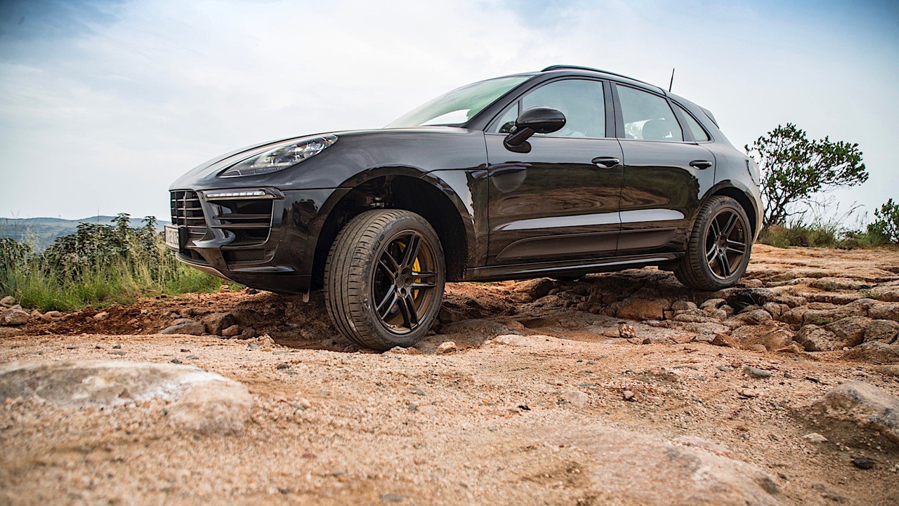 2019 Porsche Macan (4)