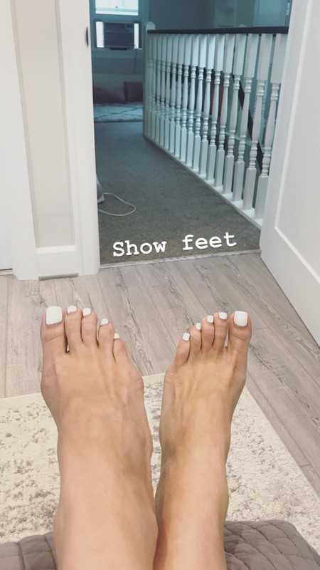 Stella-Liberty-Feet-3666565