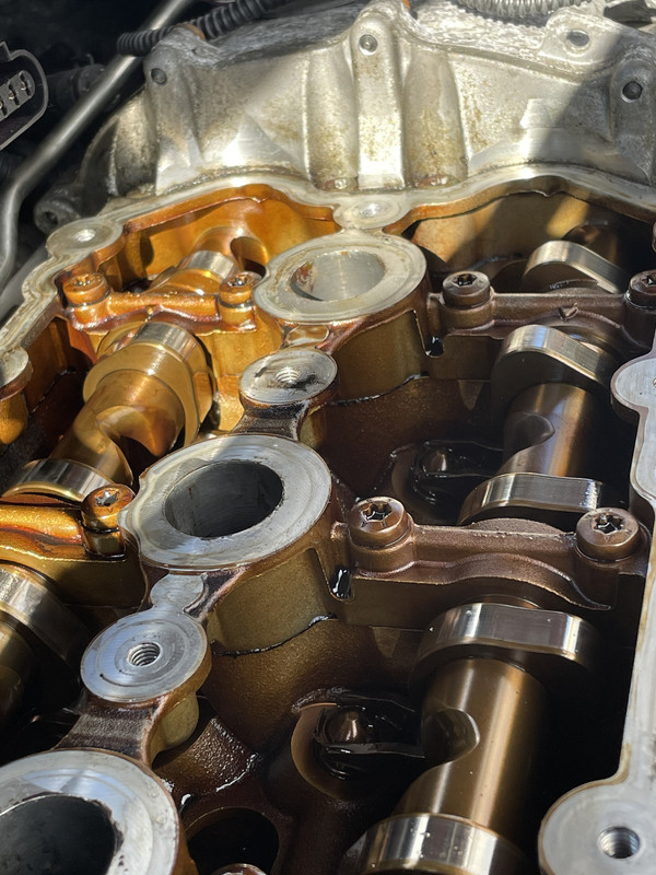 738FD868-5558-4DA0-8852-14AA99701437