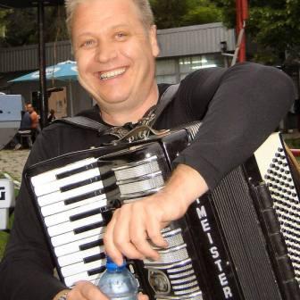 [Slika: Angel-Nazlamov-Harmonika-folder.jpg]