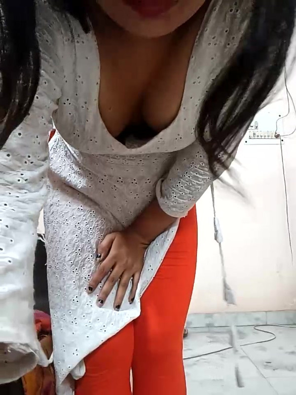 Anamika_2423128548_000009