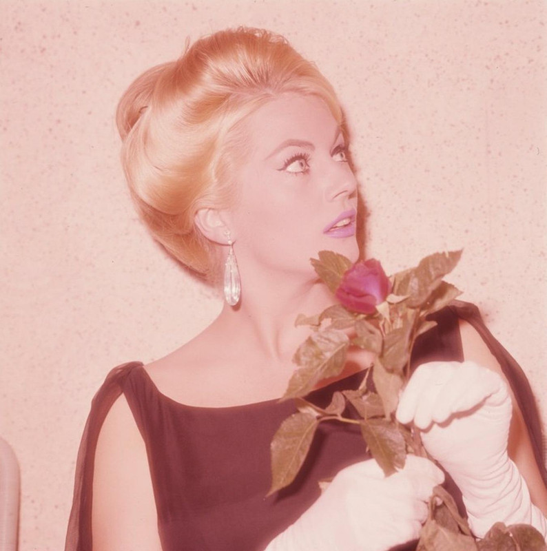anita_ekberg_md55